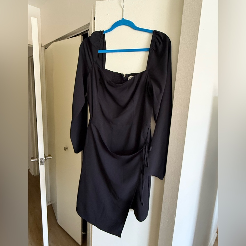 Abercrombie & Fitch (never worn) Black Long Sleeve Dress